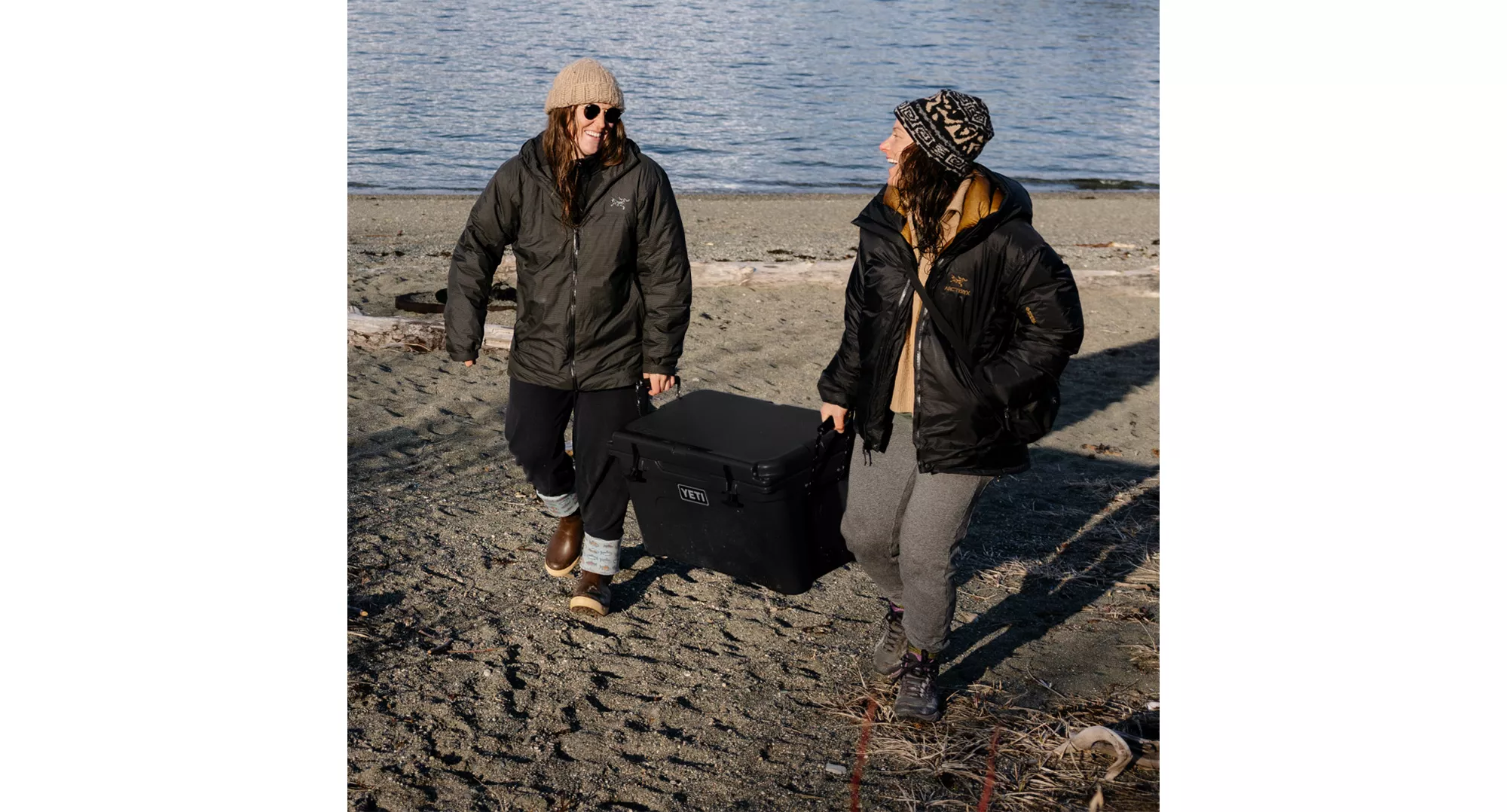 YETI Tundra 45 Cooler - Black 2