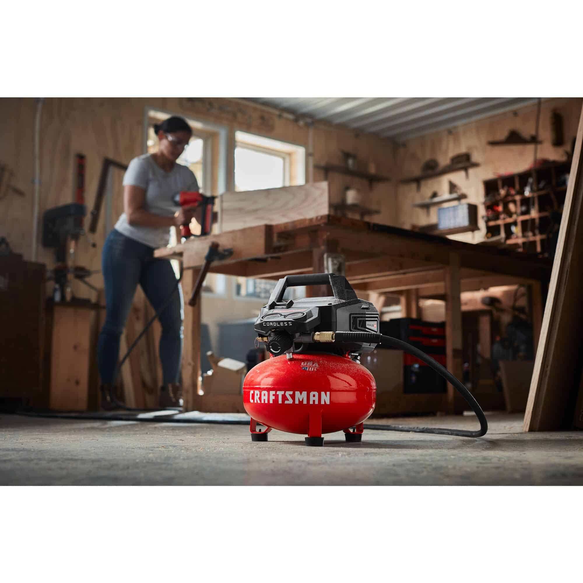 CRAFTSMAN CMCC2520B V20 RP 2.5-Gallon Portable Electric Cordless 125 PSI Pancake Air Compressor