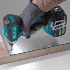 Makita 18V LXT 1/4 in. Cordless Brushless Impact Driver Kit (Battery & Charger)
