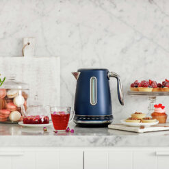 Breville Brushed Damson Blue Luxe Smart Kettle