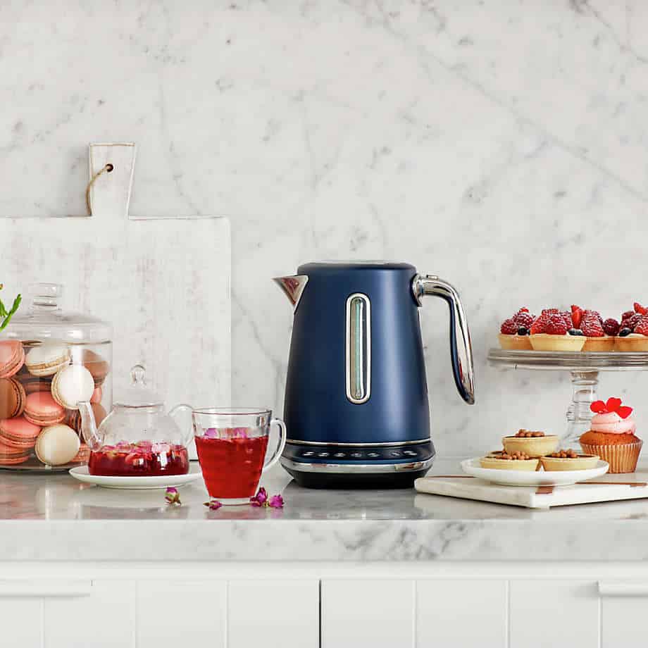 Breville Brushed Damson Blue Luxe Smart Kettle