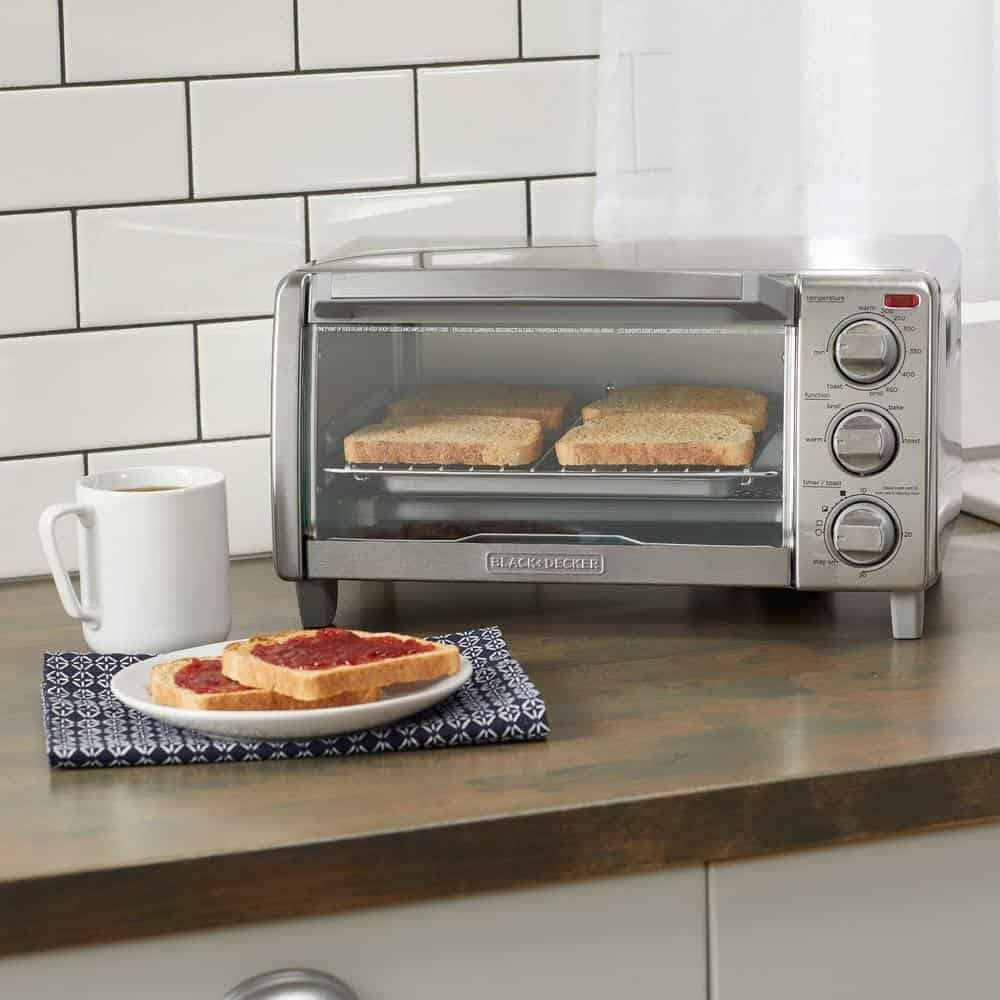 BLACK+DECKER TO1745SSG 1150-Watt 4-Slice Silver Stainless Steel Toaster Oven with Convection