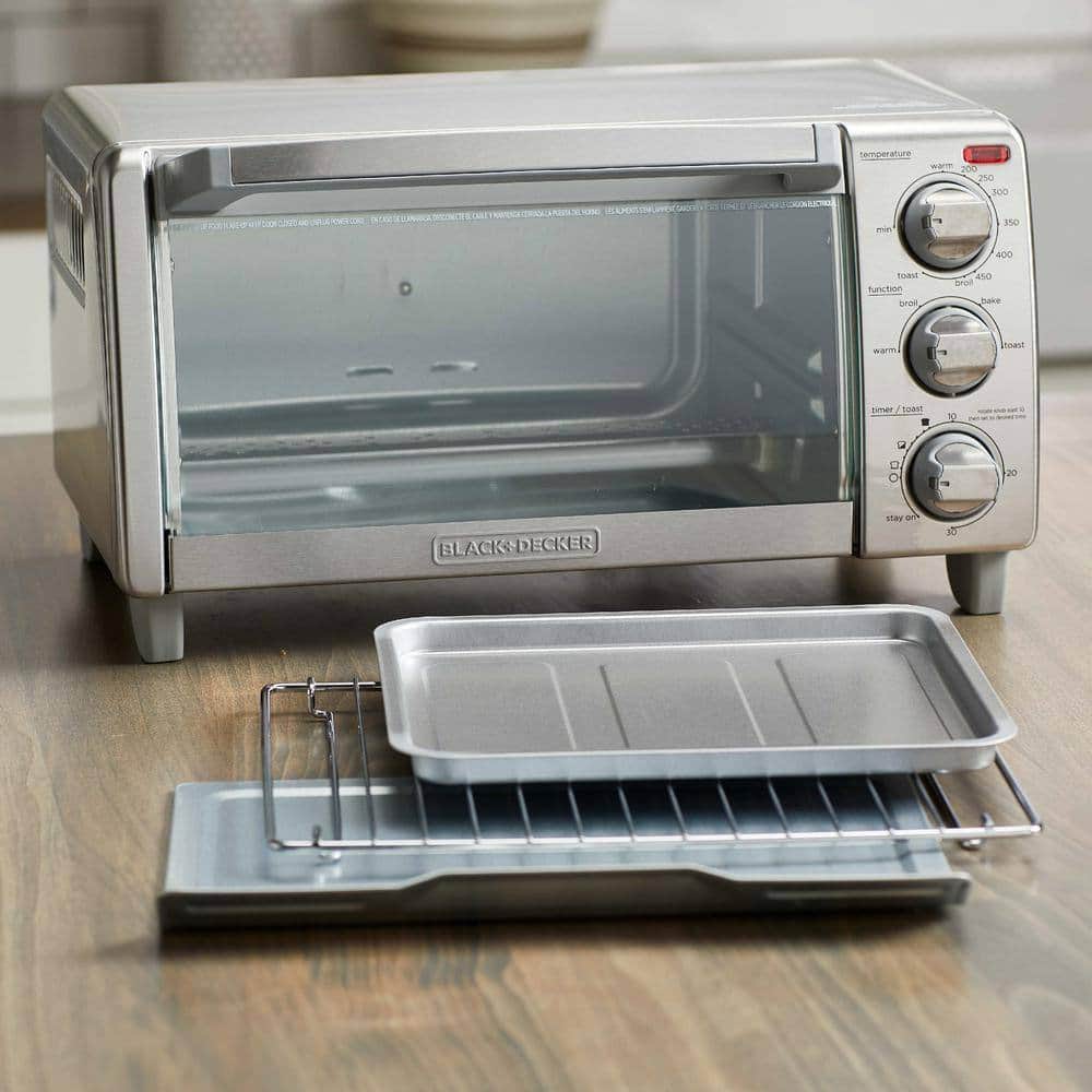 BLACK+DECKER TO1745SSG 1150-Watt 4-Slice Silver Stainless Steel Toaster Oven with Convection