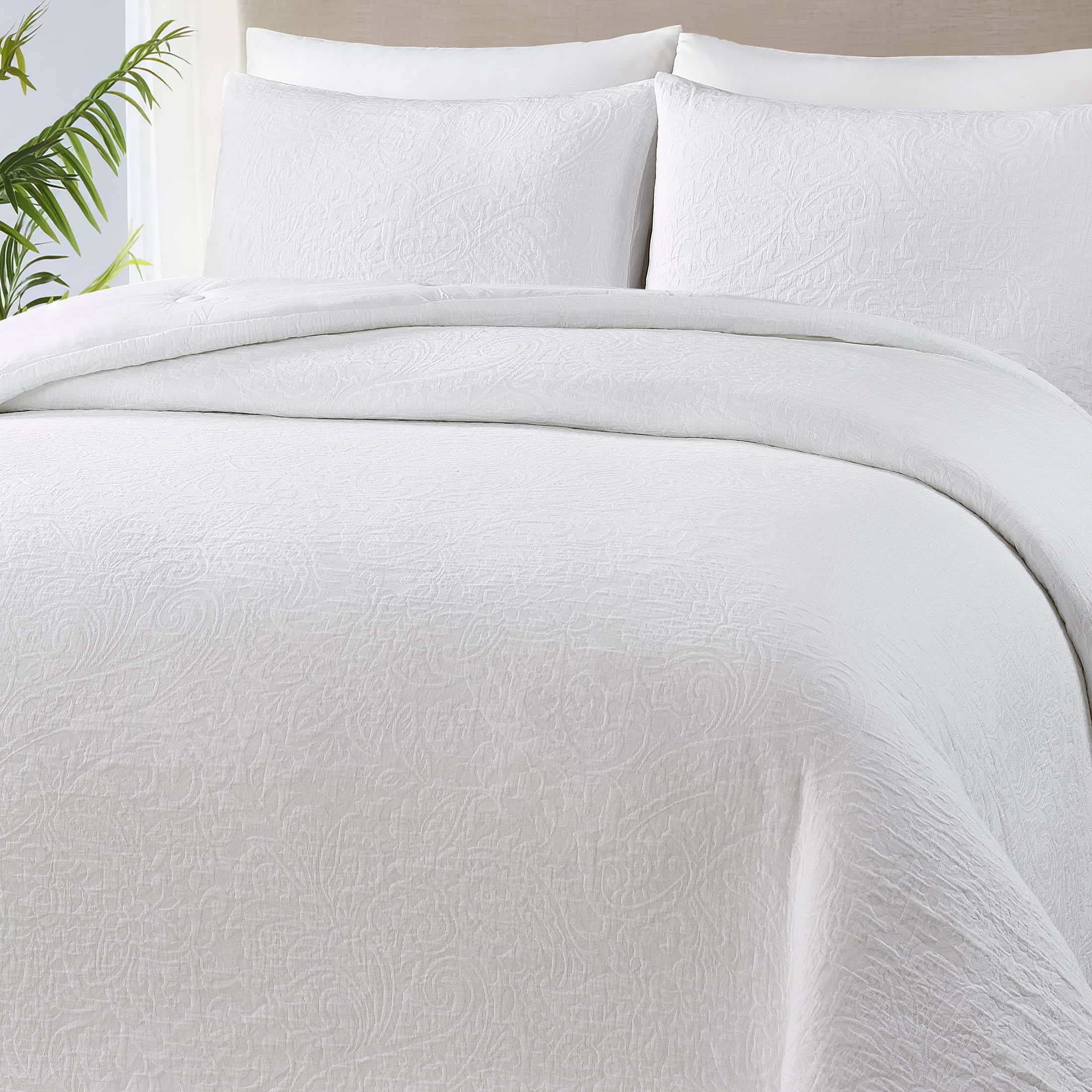 Better Homes & Gardens 3-Piece White Floral Comforter Set, Full/Queen