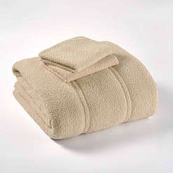 Better Homes & Gardens 3-Piece Cream Cozy Knit Comforter Set, Adult, Full/Queen
