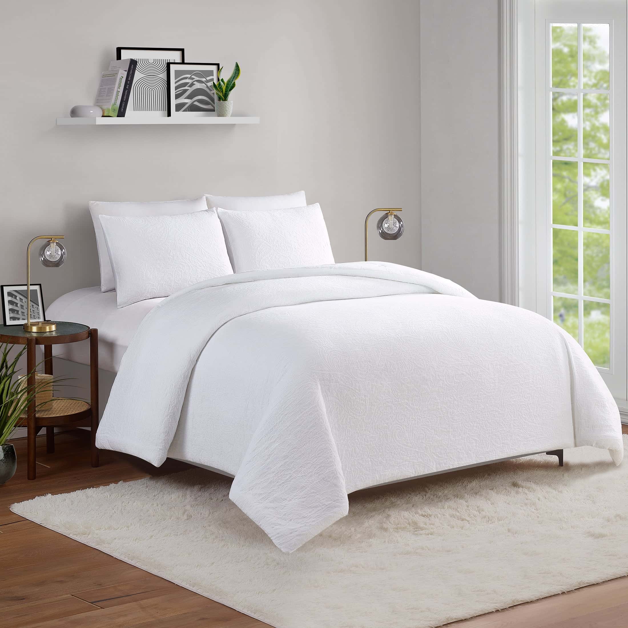 Better Homes & Gardens 3-Piece White Floral Comforter Set, Full/Queen