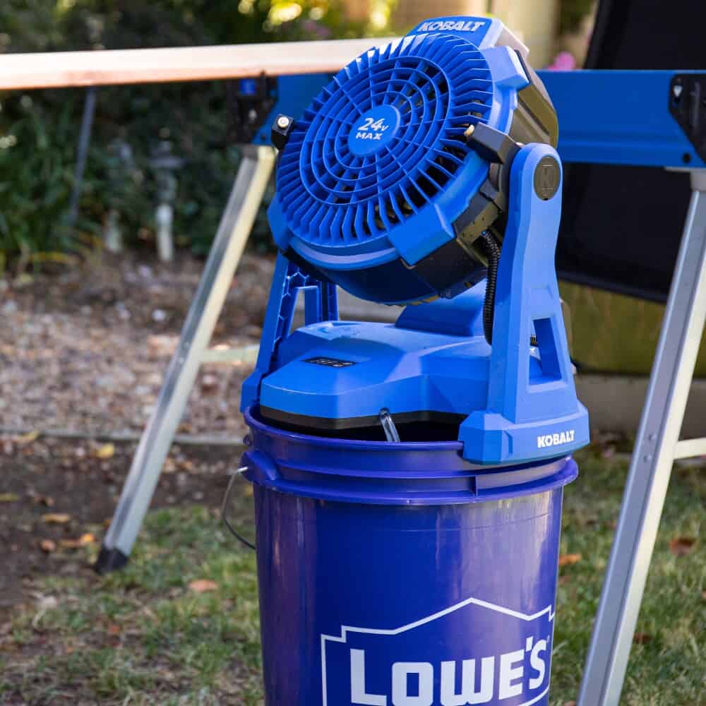 Kobalt 7-in 24-Volt 3-Speed High Velocity Indoor/Outdoor Blue Misting Floor Fan (Battery and Charger Included) - Image 7