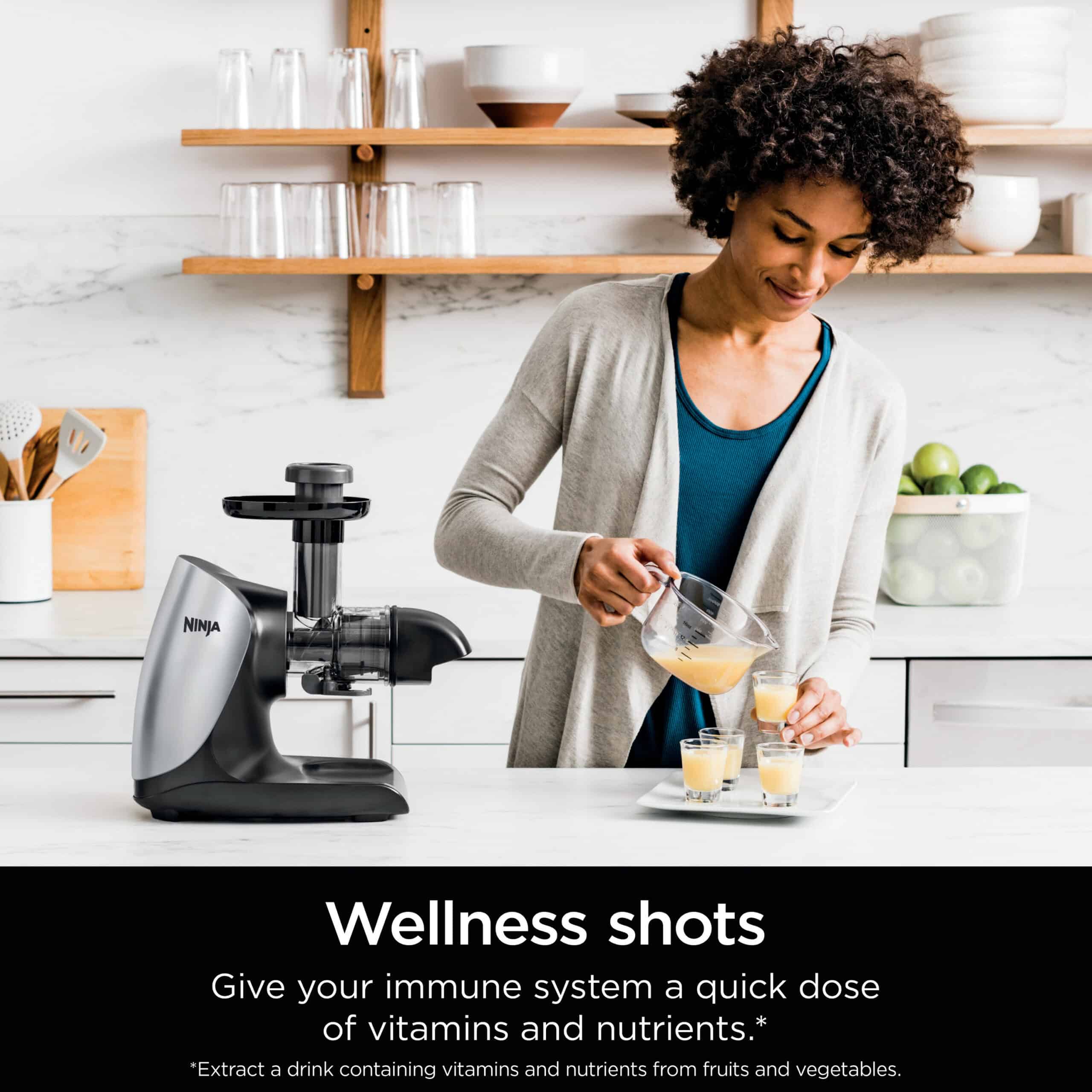 Ninja Cold Press Juicer Pro Powerful Slow Juicer with Total Pulp Control, Cloud Silver, JC100
