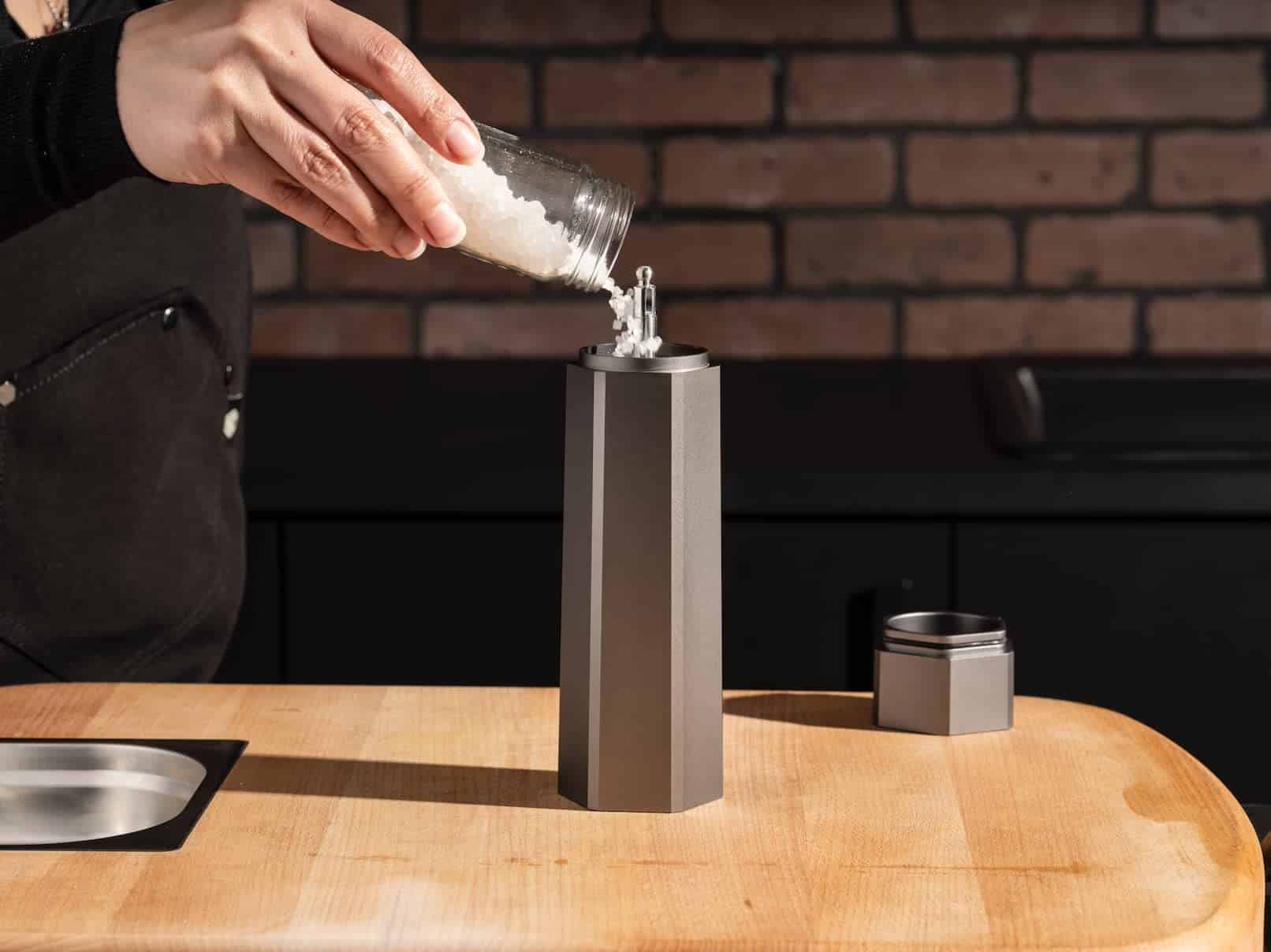 HexClad HexMill Salt Grinder, Professional Grade Heavy-Duty, Refillable, Aluminum Gunmetal Gray, Adjustable Ten Grind Settings
