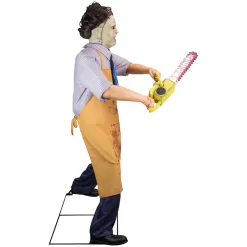 The Texas Chainsaw Massacre 6.5-ft Lighted Leatherface Animatronic