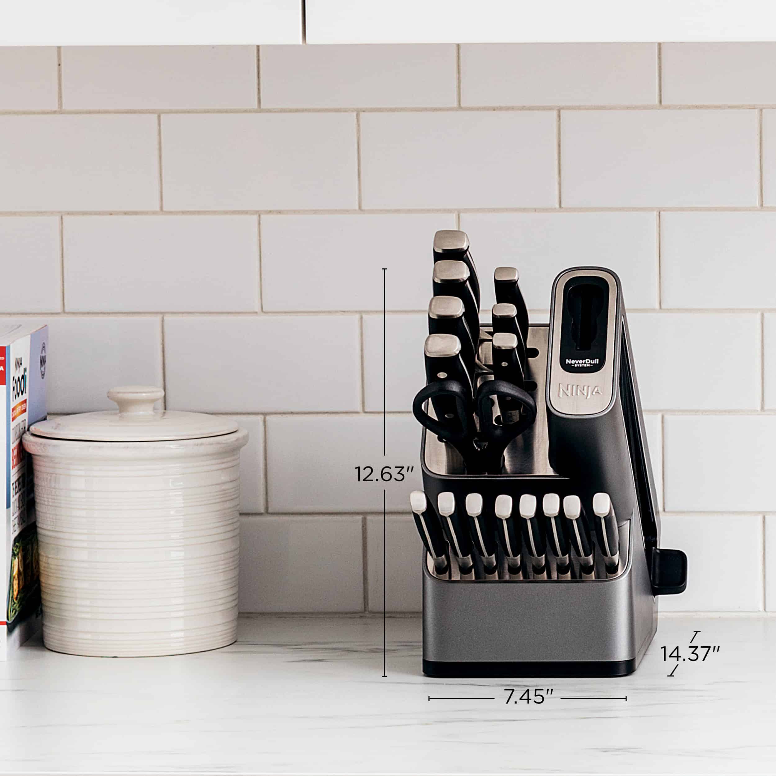 Ninja Foodi NeverDull Premium 17-Piece Knife Set with Built-in Sharpener