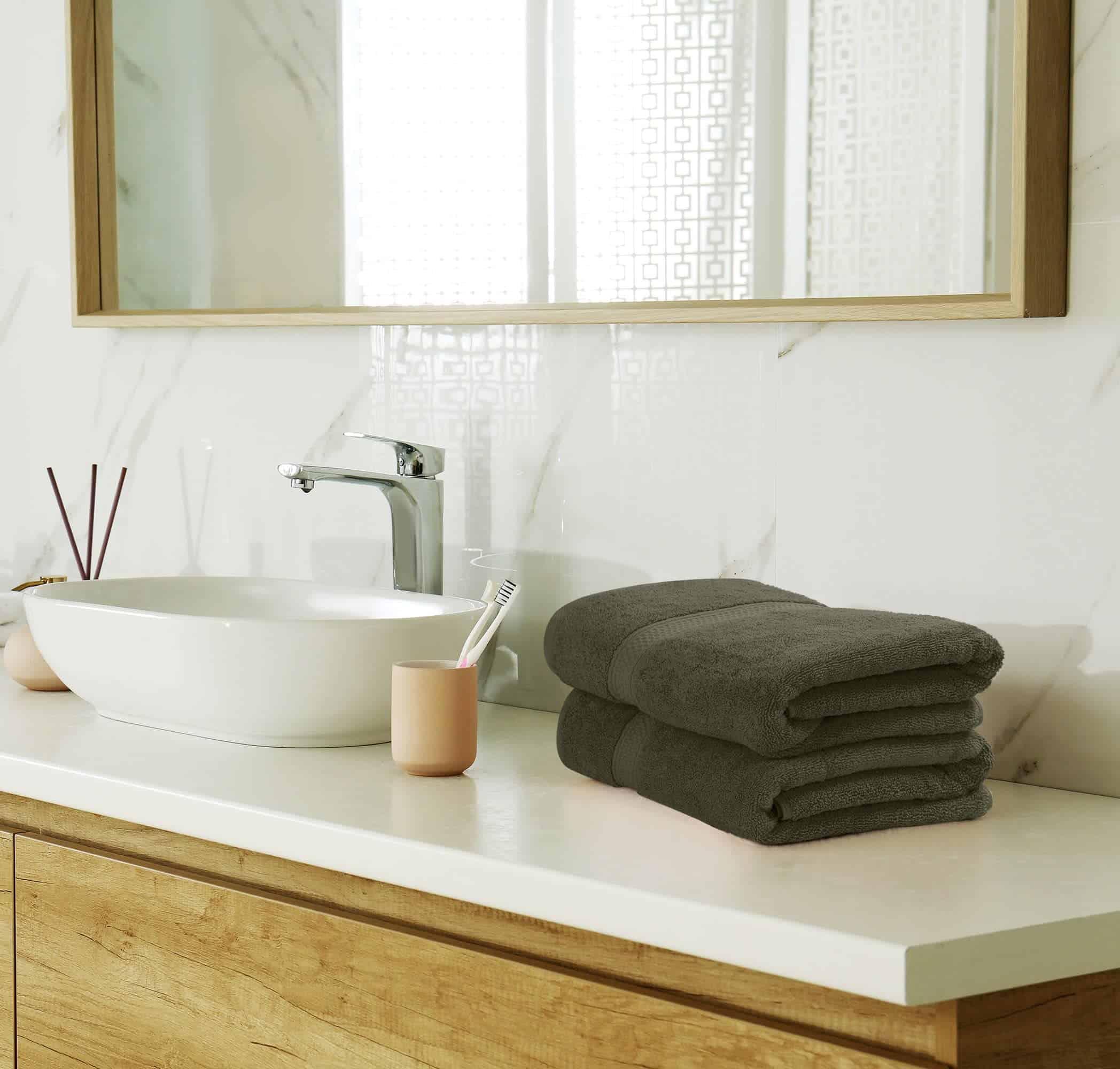 Utopia Towels 8-Piece Premium Towel Set, 2 Bath Towels, 2 Hand Towels, and 4 Wash Clothsm, Dusty Olive