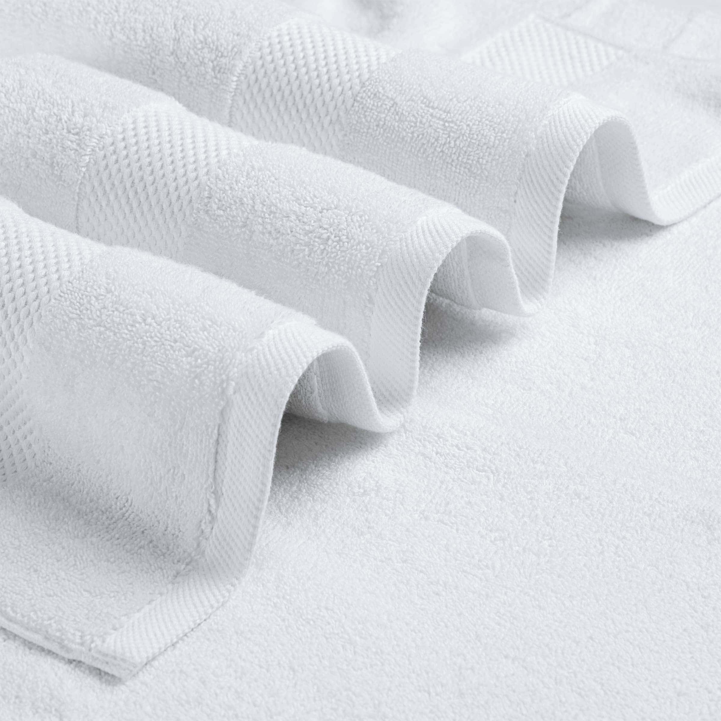 White Classic Luxury Bath Towels Set of 4 Large - 700 GSM Cotton Ultra Soft Bath Towels 27x54, Plush Shower Towels, White