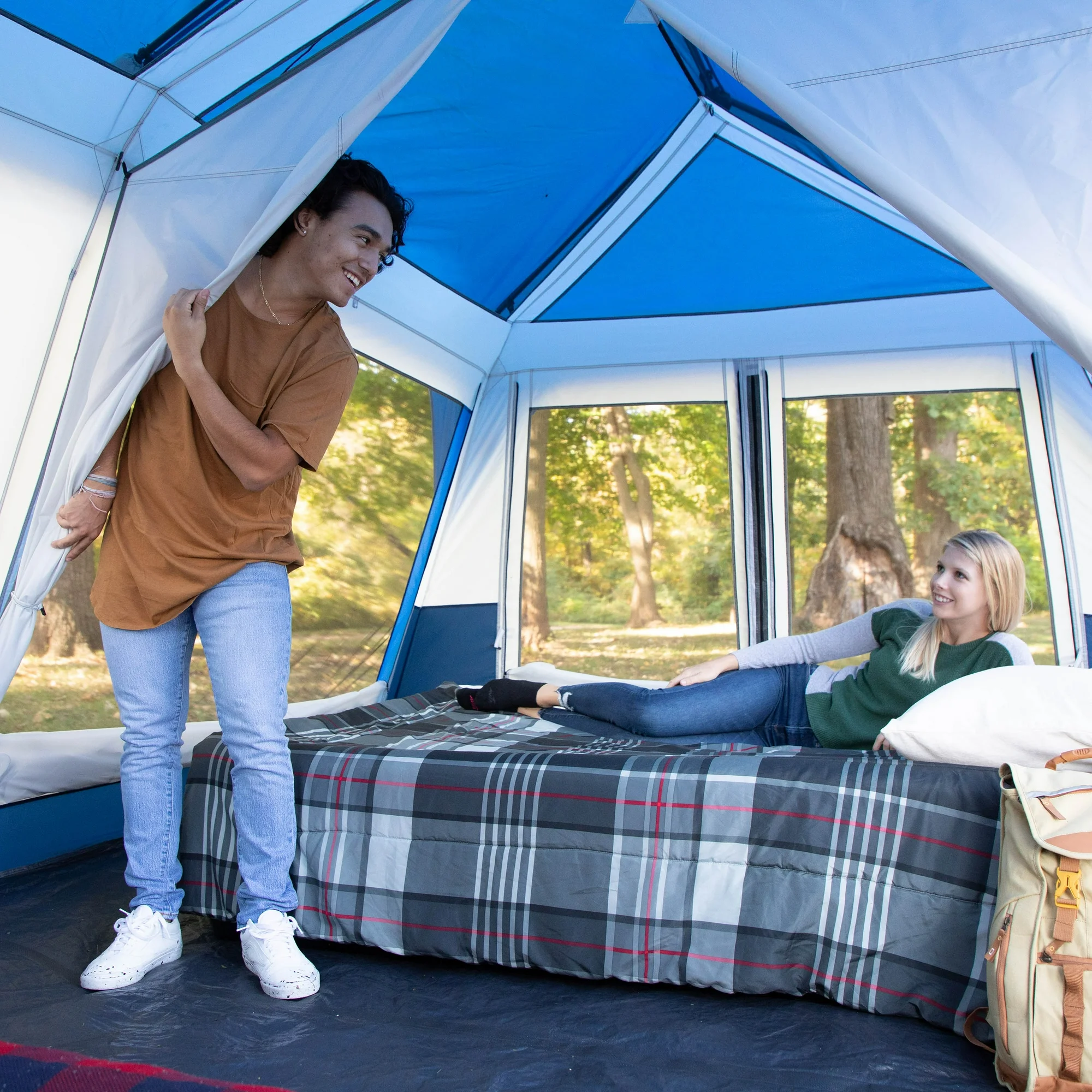 Ozark Trail 10-Person Cabin Tent with LED Lighted Poles - Image 15