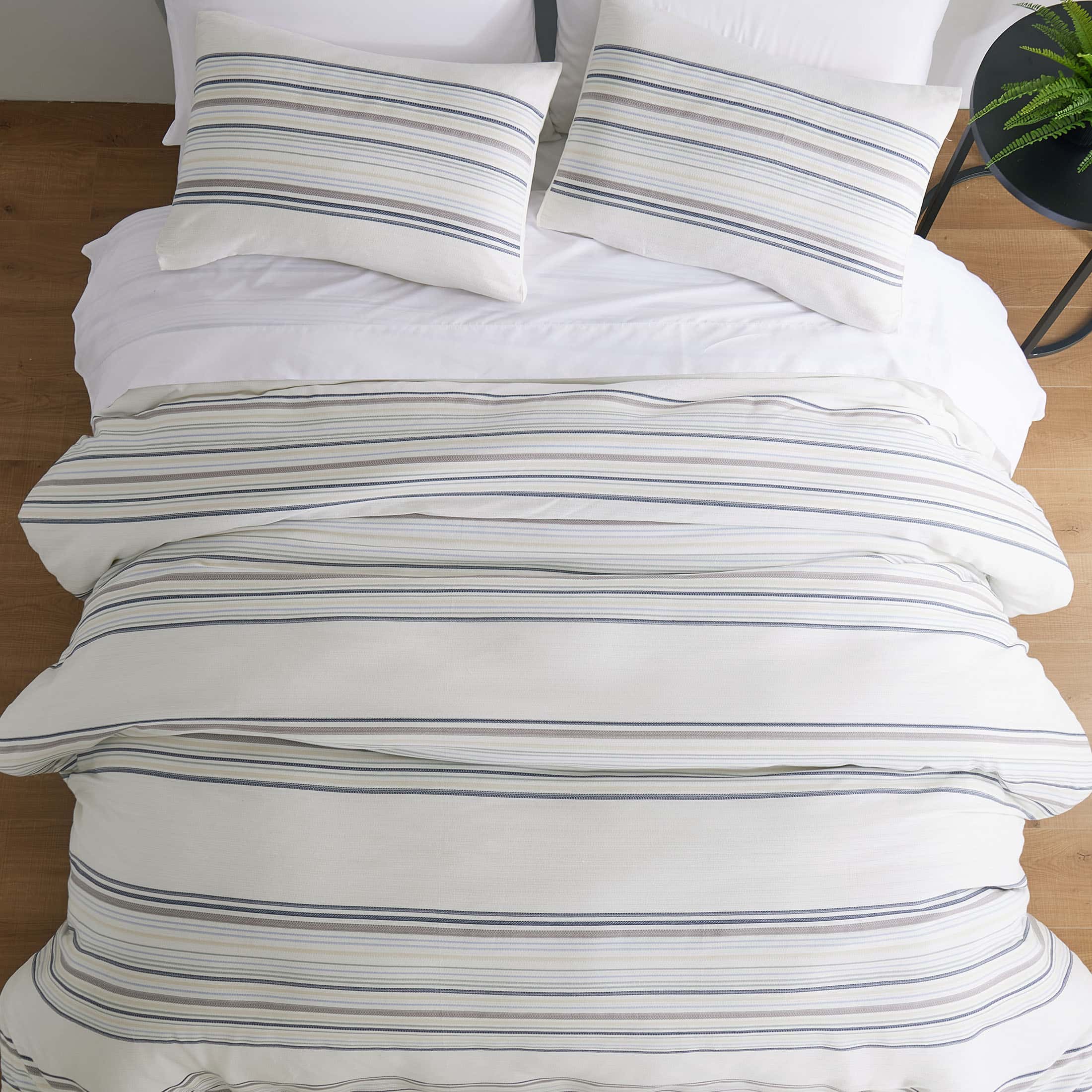 Better Homes & Gardens 3-Piece Blue Yarn Dye Stripe Comforter Set, Full/Queen