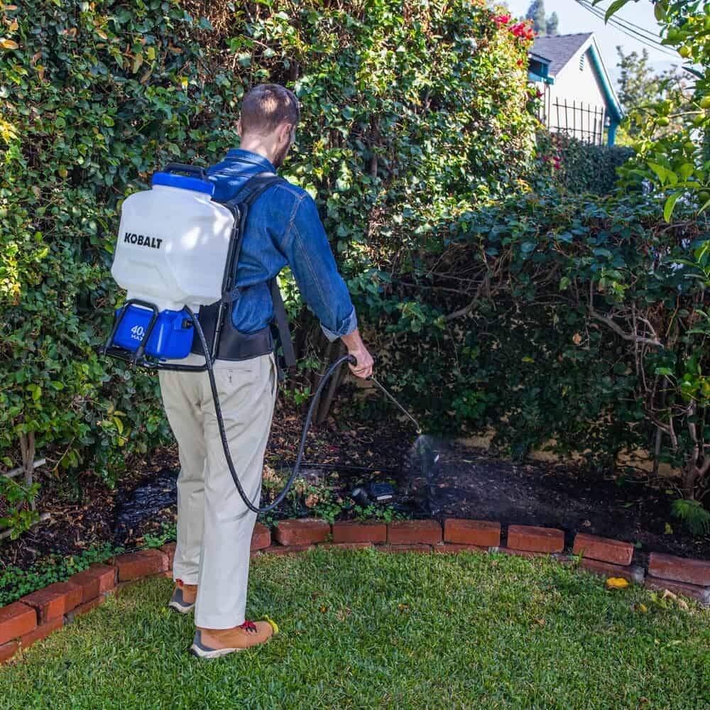 Kobalt 4-Gallon 40-volt Battery Operated Plastic Backpack Sprayer Battery and Charger Included - Image 15