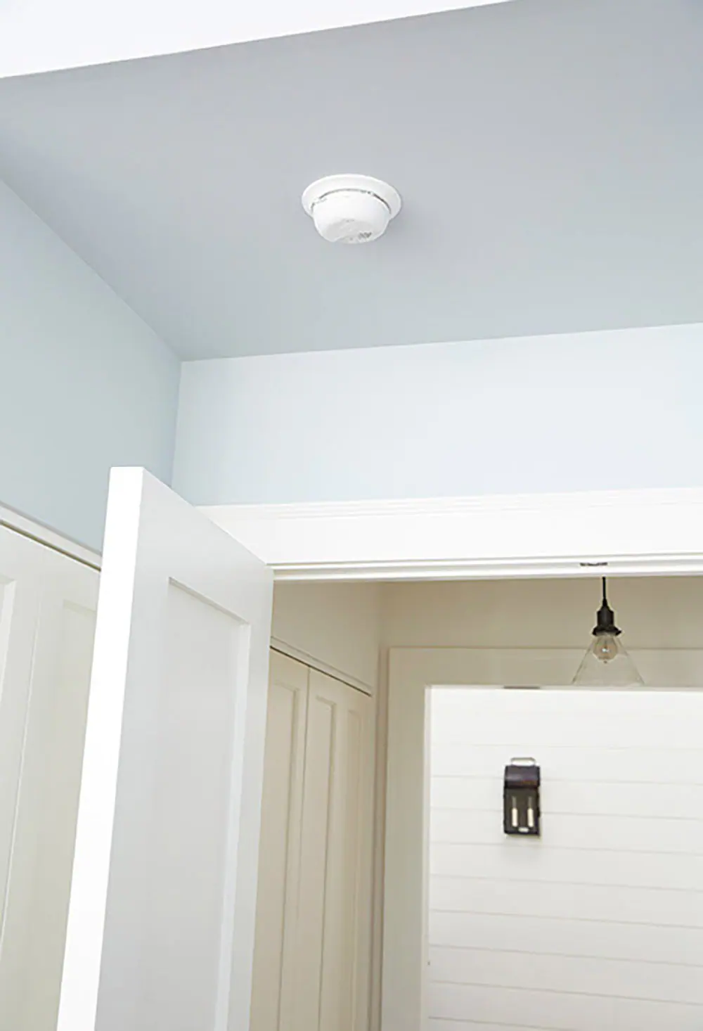 First Alert BRK Hardwired (with Battery Back-up) Ionization Interconnected Smoke Detector (6-Pack)
