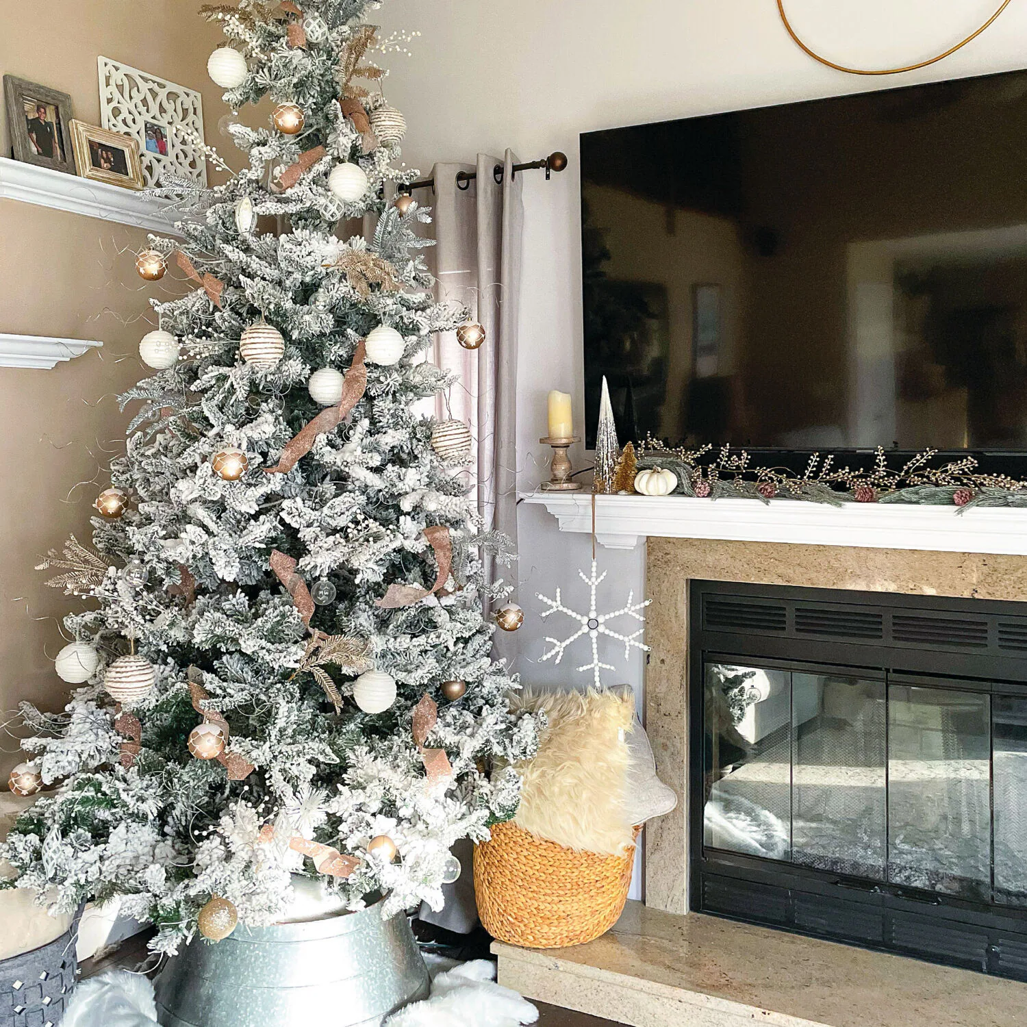 Fraser Hill Farm 9-ft Mountain Pine Pre-lit Flocked White Artificial Christmas Tree with Clear Incandescent Lights