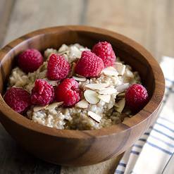 Bob's Red Mill Organic Quick Cooking Steel Cut Oats, 22-ounce (Pack of 4)