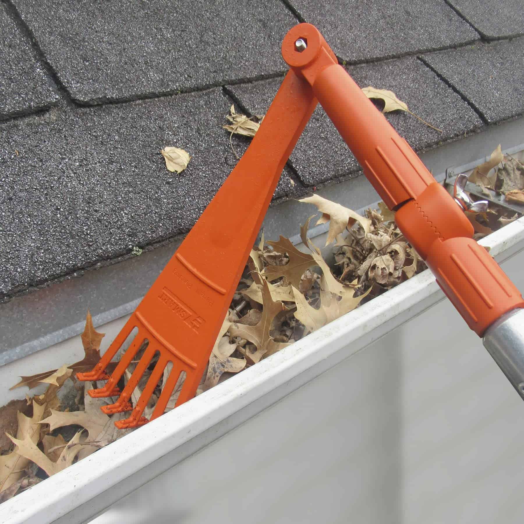 Mini Rake, Great for Removing Leaves and Branches from Roofs, gutters and Other Out-of-Reach Areas Where Debris accumulates