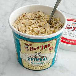 Bob's Red Mill GF Oatmeal Cup, Classic, 1.81 Ounce Cup (Pack of 12), Gluten Free, Non-GMO, Vegan, Whole Grain, Kosher