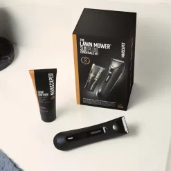 Manscaped - The Lawn Mower 3.0 Plus Essentials Kit, SkinSafe Rechargeable Wet/Dry Groin and Body Hair Trimmer, Grooming Gift Set - Black
