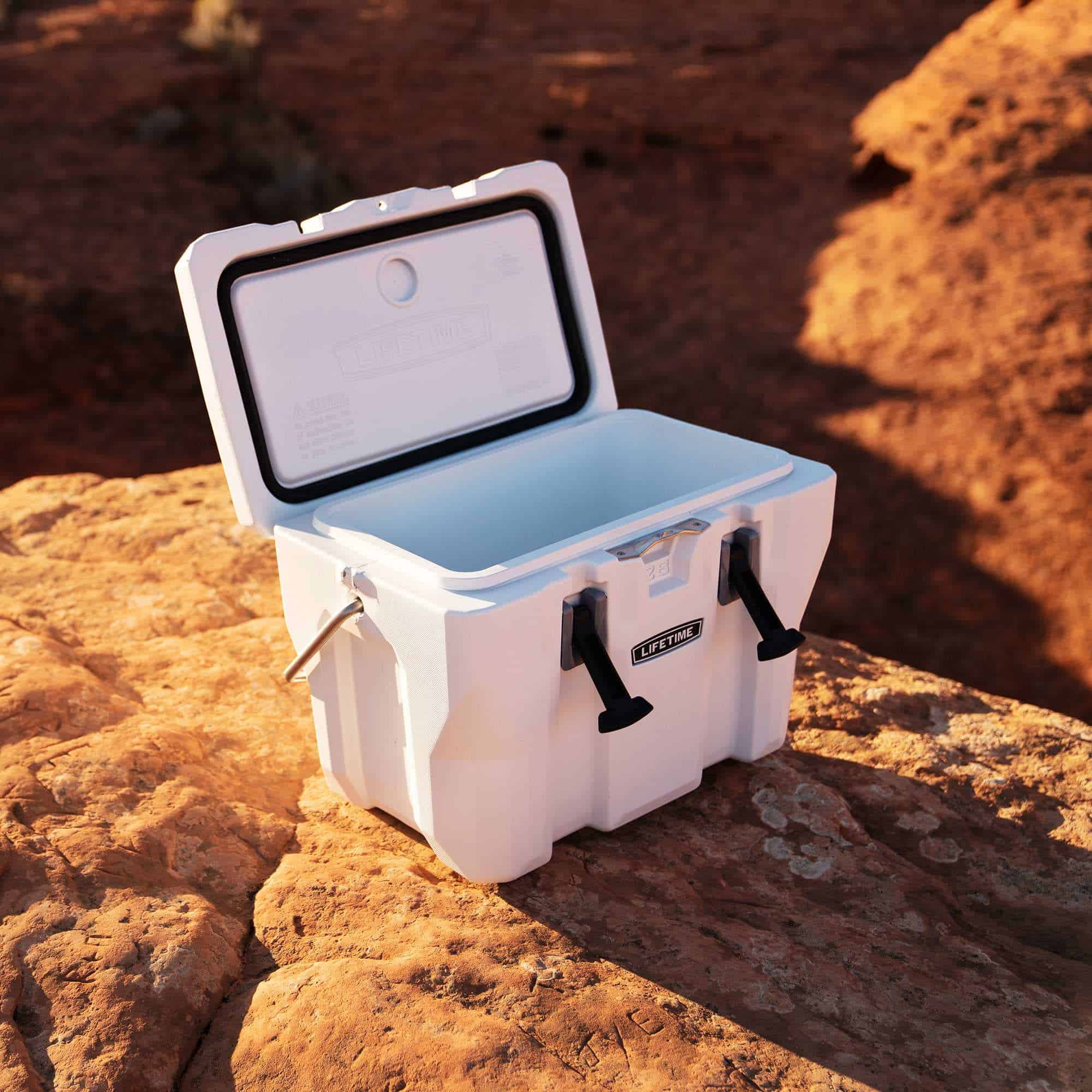 Lifetime New 28 Qt. Capacity High Performance Polyethylene Cooler, White (91023)