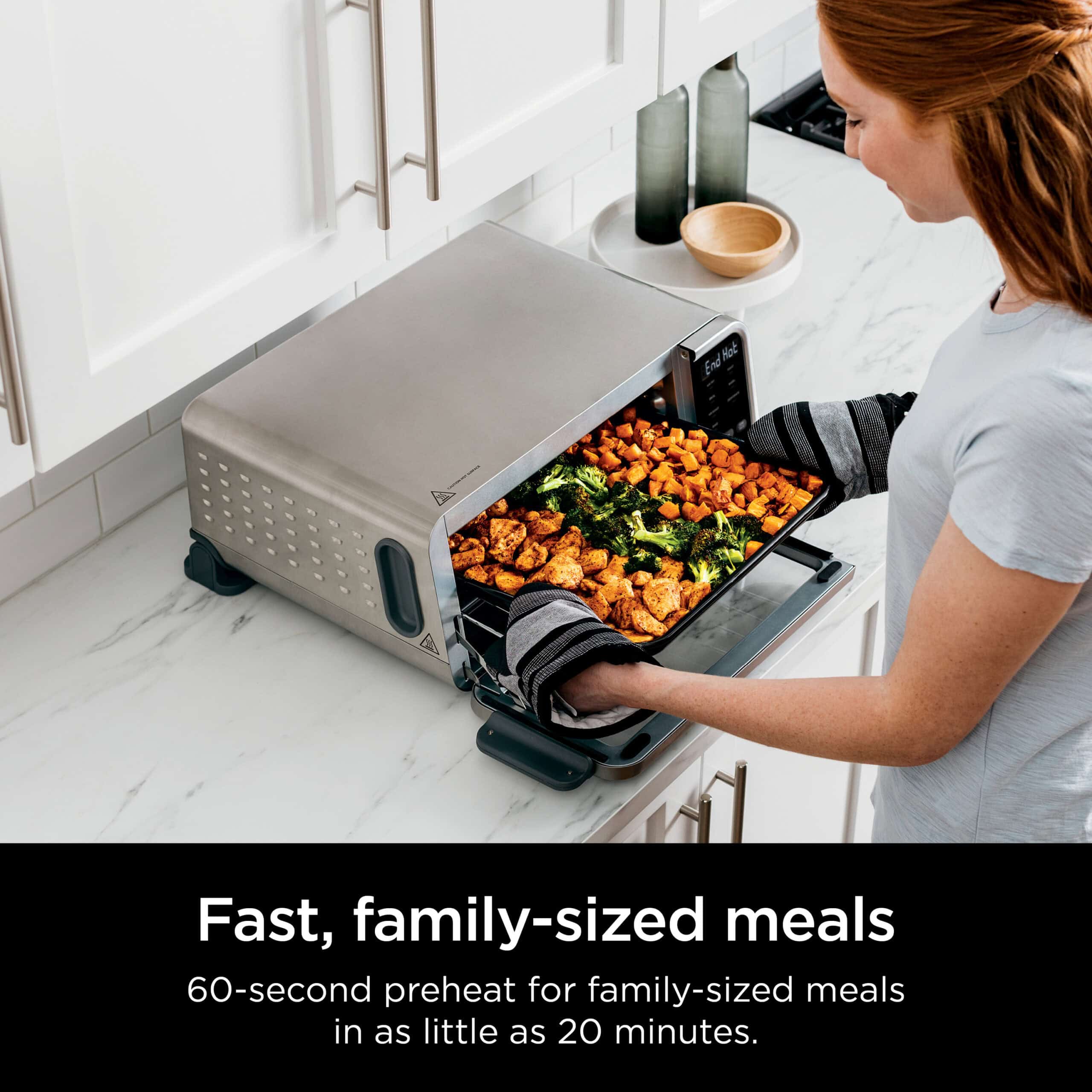 Ninja Foodi 7-in-1 Digital Pro Air Fry Oven, Countertop Oven, Dehydrate, 1800 Watts, SP200