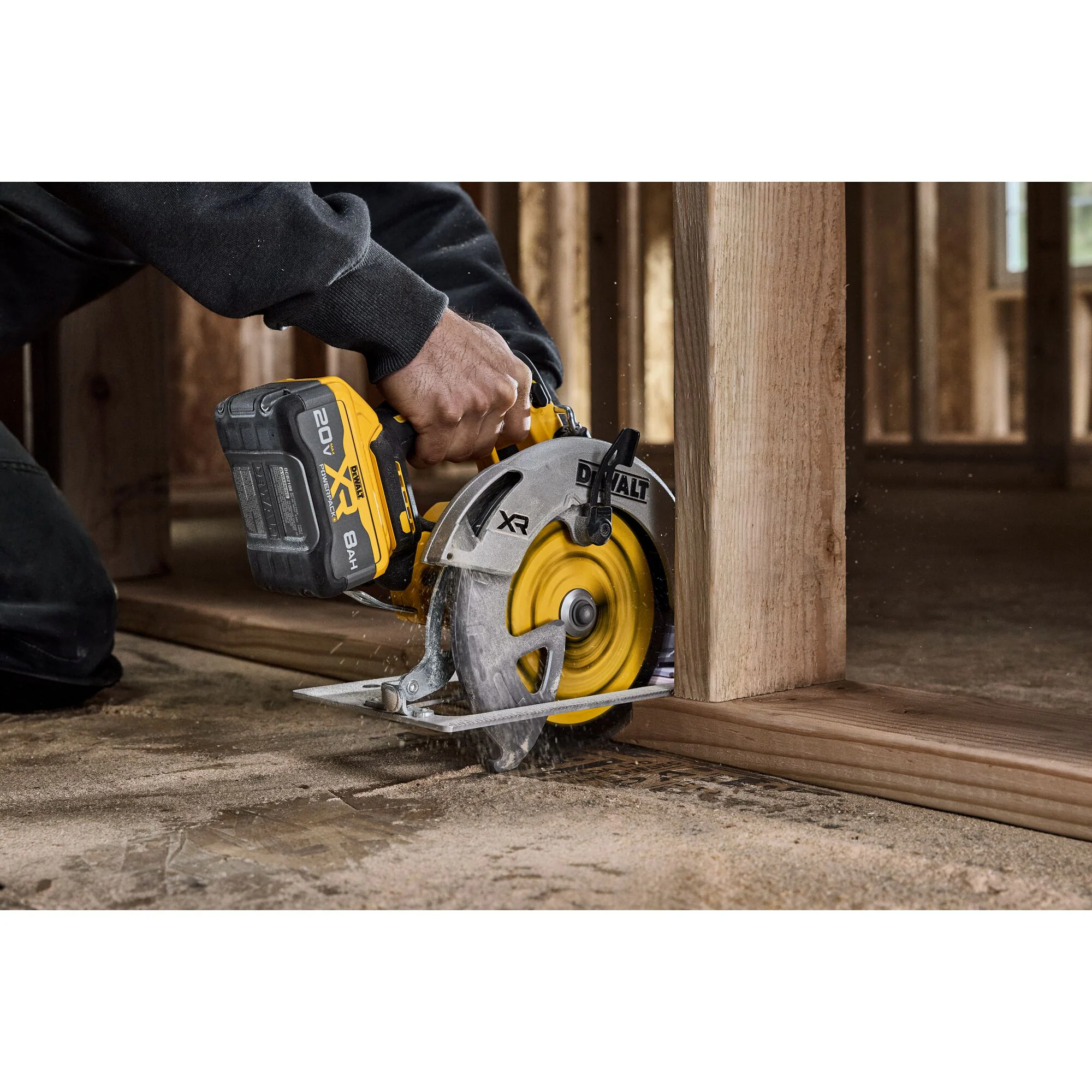 DEWALT XR 20-volt Max 7-1/4-in Brushless Cordless Circular Saw (Battery and Charger Not Included)