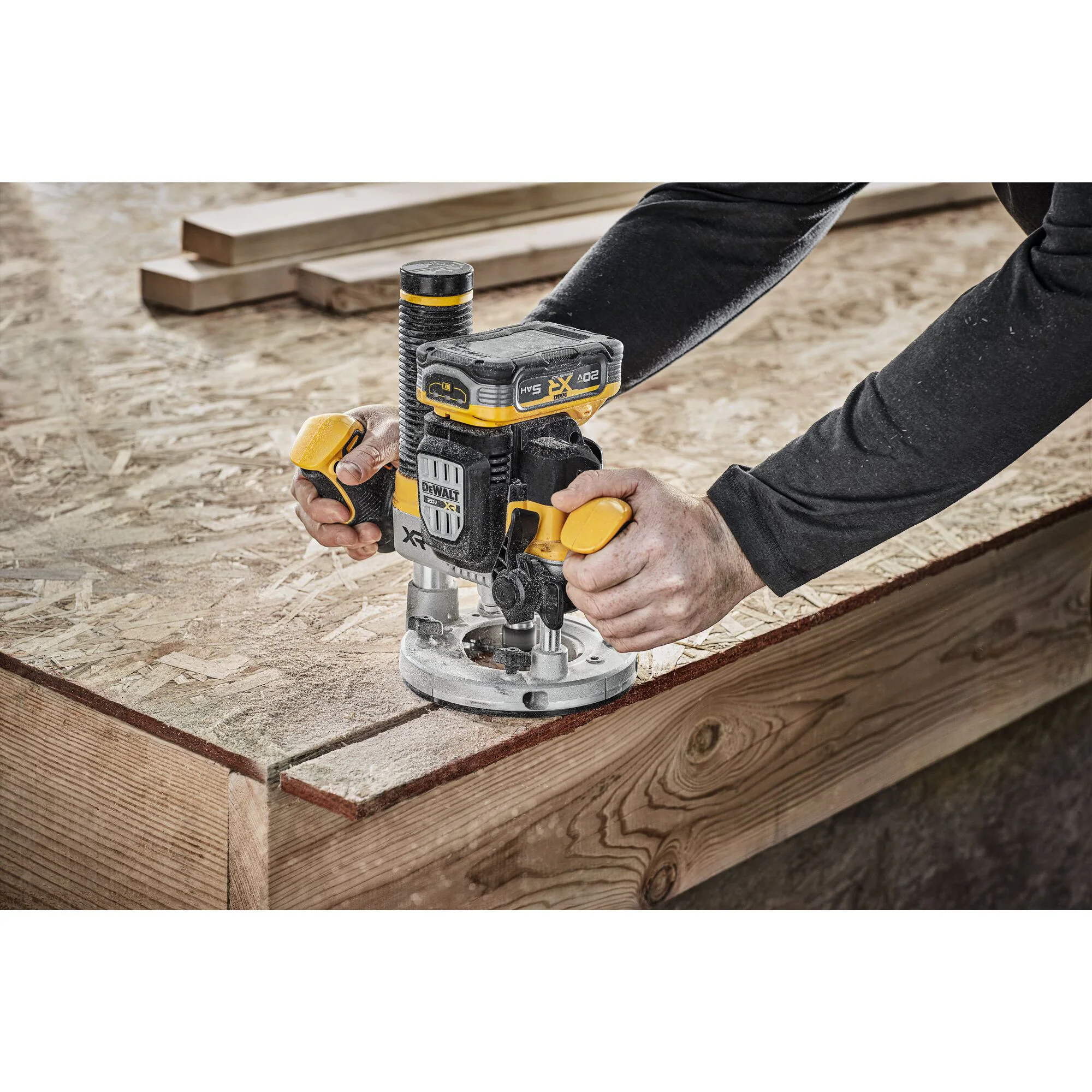 DEWALT XR 1/4-in and 1/2-in 2.25-HP Variable Brushless Plunge Cordless Router (Battery and Charger Not Included)