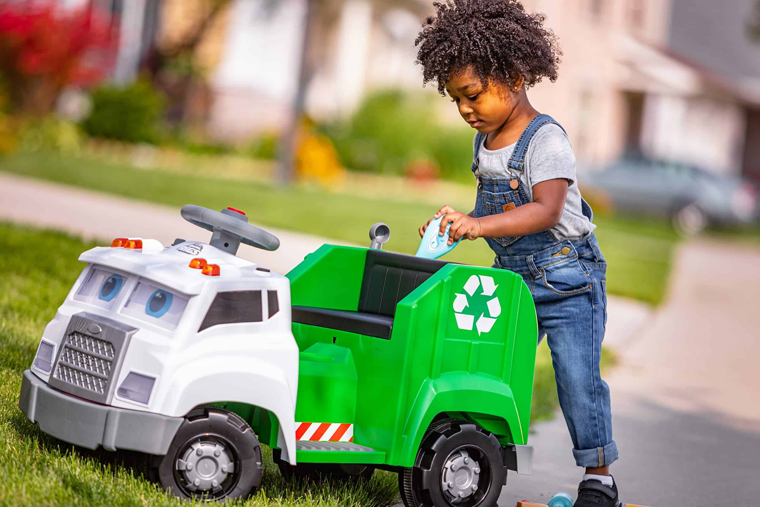 Kid Trax Real Rigs Toddler Recycling Truck Interactive Ride On Toy, Kids Ages 1.5-4 Years, 6 Volt Battery and Charger, Green