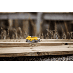 DEWALT XR POWERSTACK 20-V Lithium-ion Battery (5 Ah)