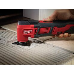 Milwaukee M18 18V Lithium-Ion Cordless Oscillating Multi-Tool Kit with one 1.5 Ah Battery & Charger