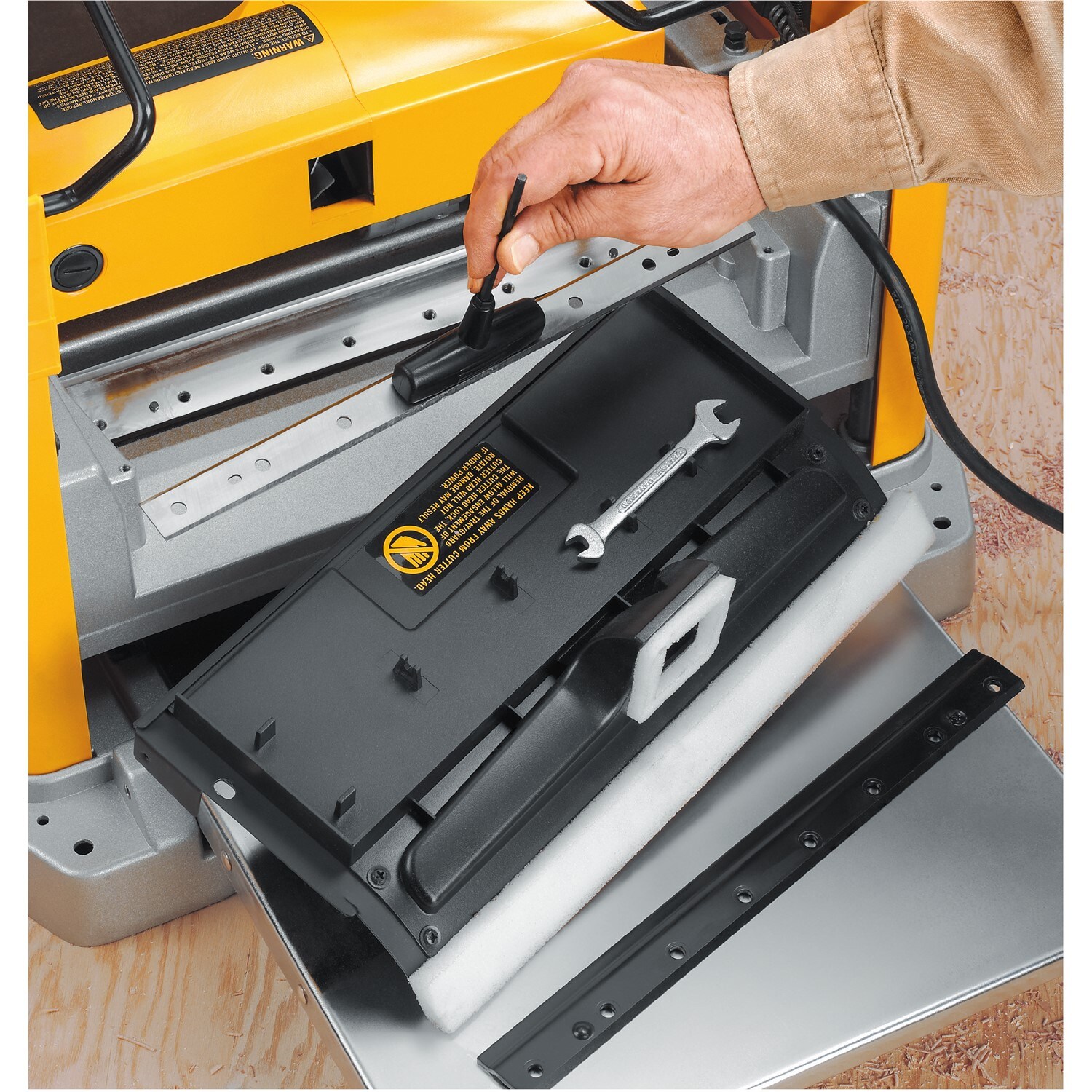 DEWALT 12.5-in W 15-Amp Benchtop Planer - Image 16