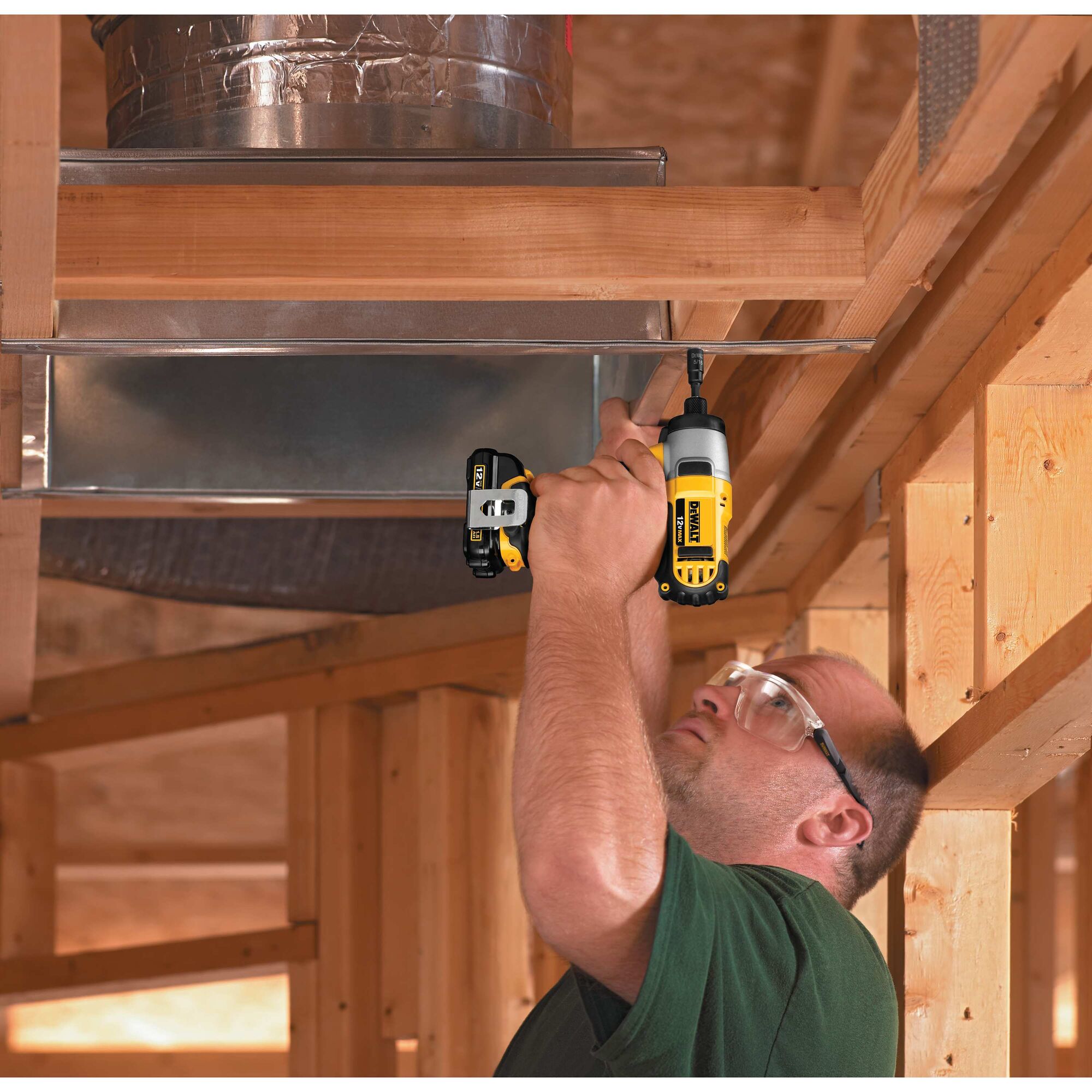 DEWALT 12-volt Max Cordless Impact Driver (Battery and Charger Included with Soft Bag)