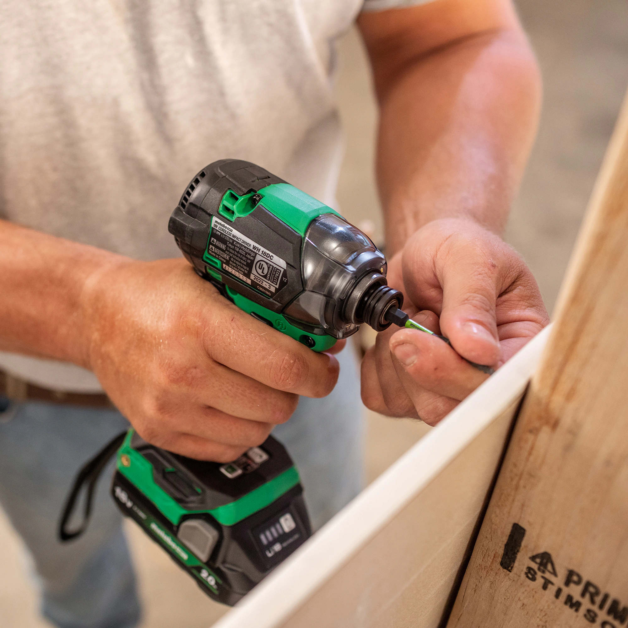 Metabo HPT 18-volt 1/4-in Brushless Cordless Impact Driver (Battery and Charger Included with Hard Case)