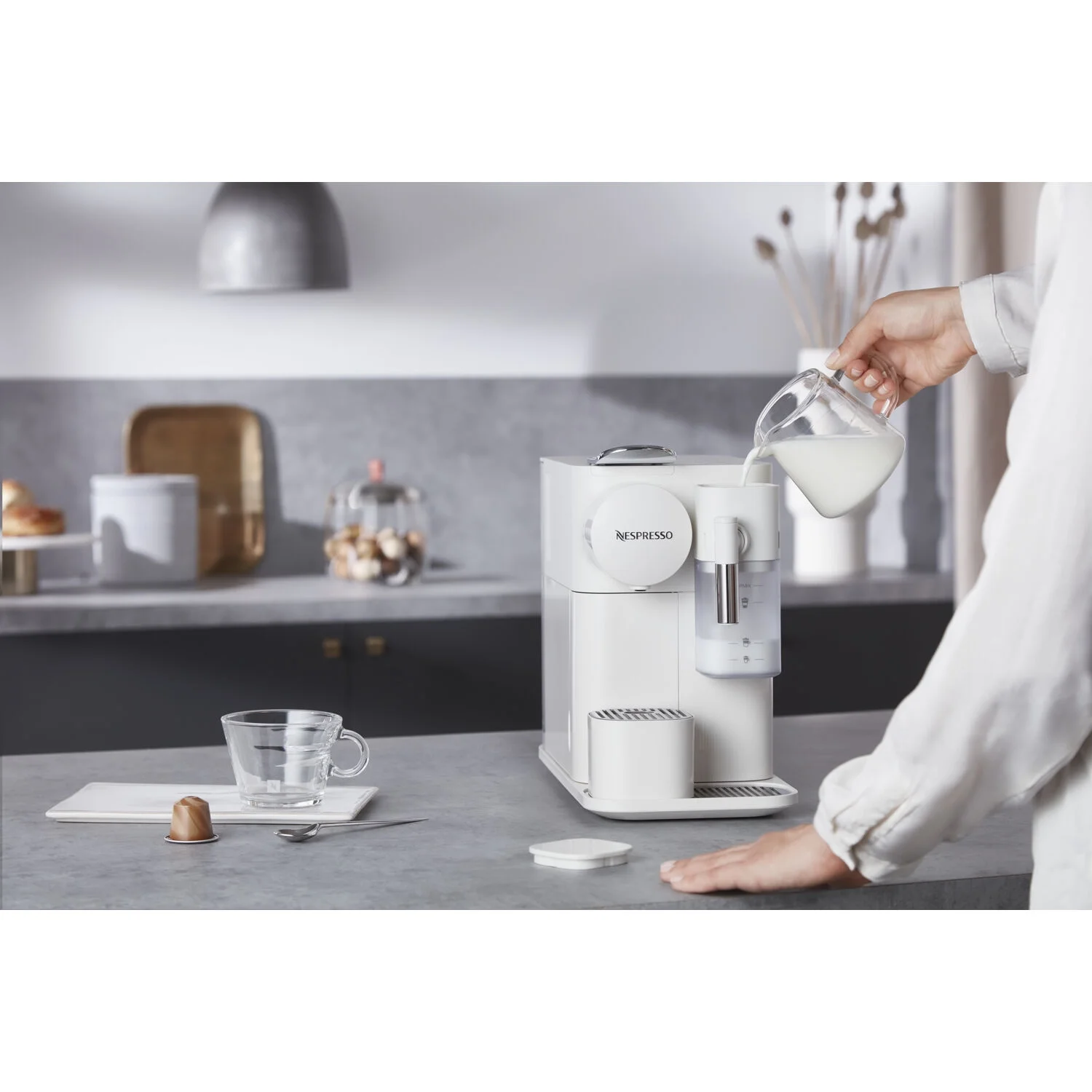 Nespresso Lattissima One Original Coffee and Espresso Machine with Milk Frother by De'Longhi