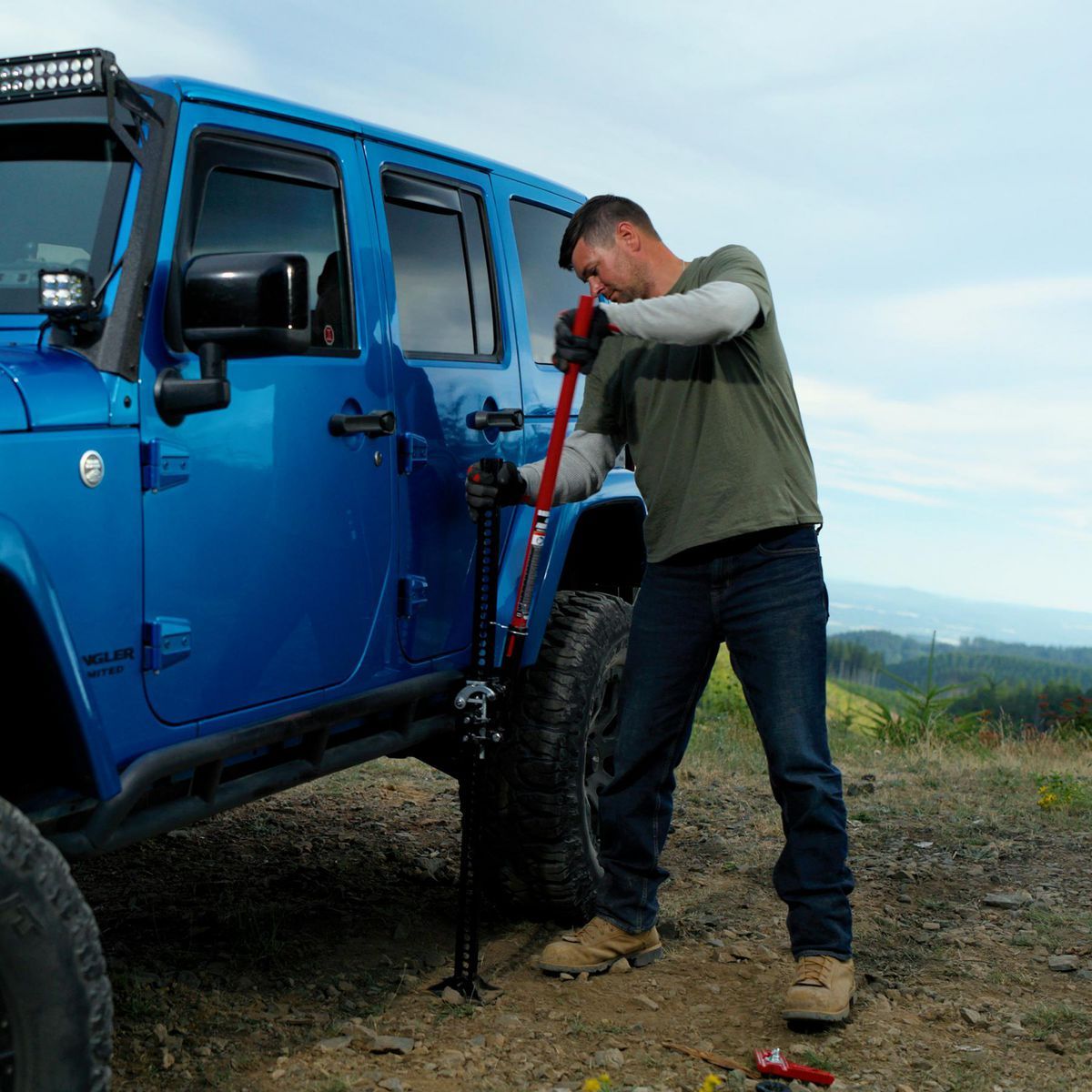 BADLAND 48 in. Farm Jack