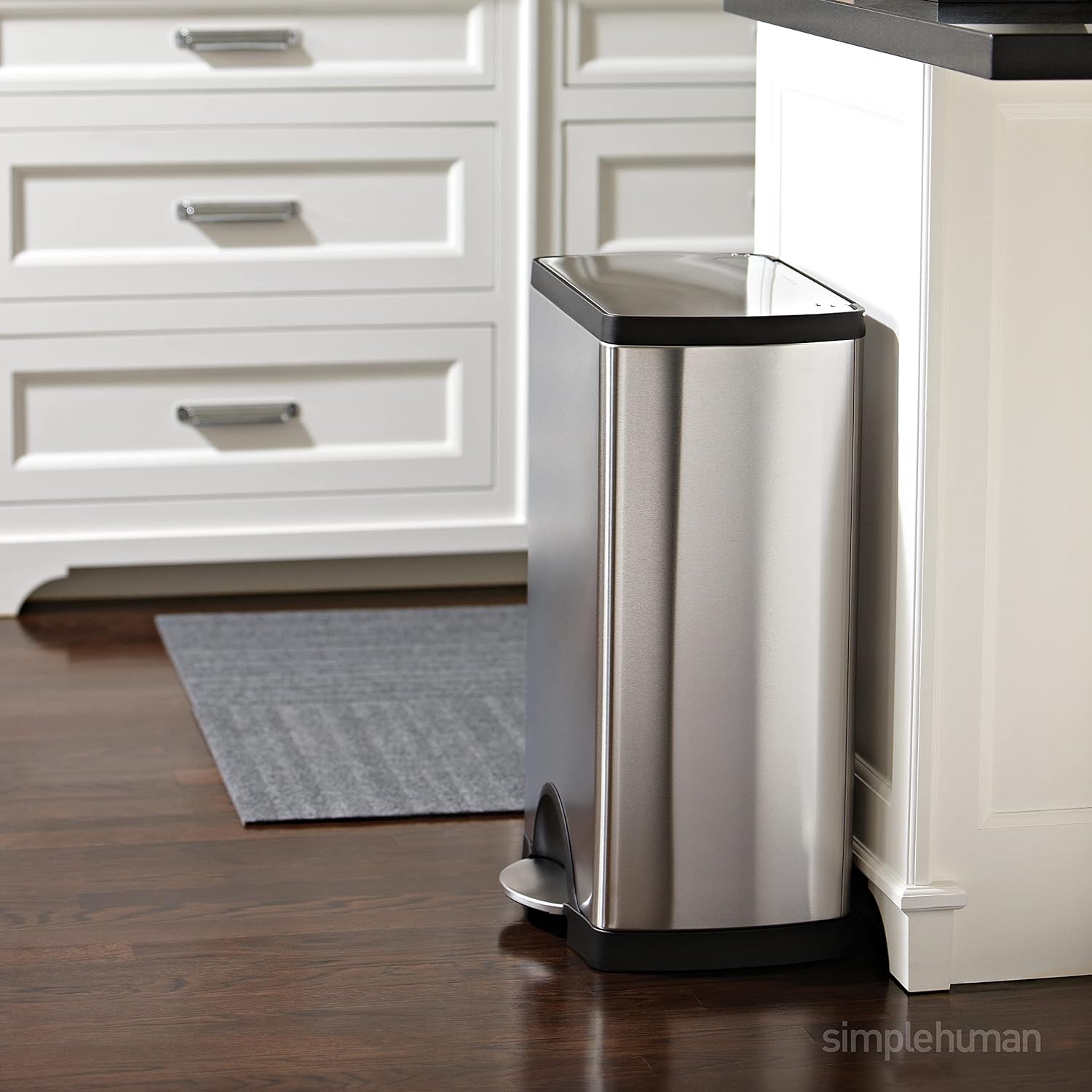 simplehuman 30 Liter, 7.9 Gallon Rectangular Step Trash Can, Brushed Stainless Steel