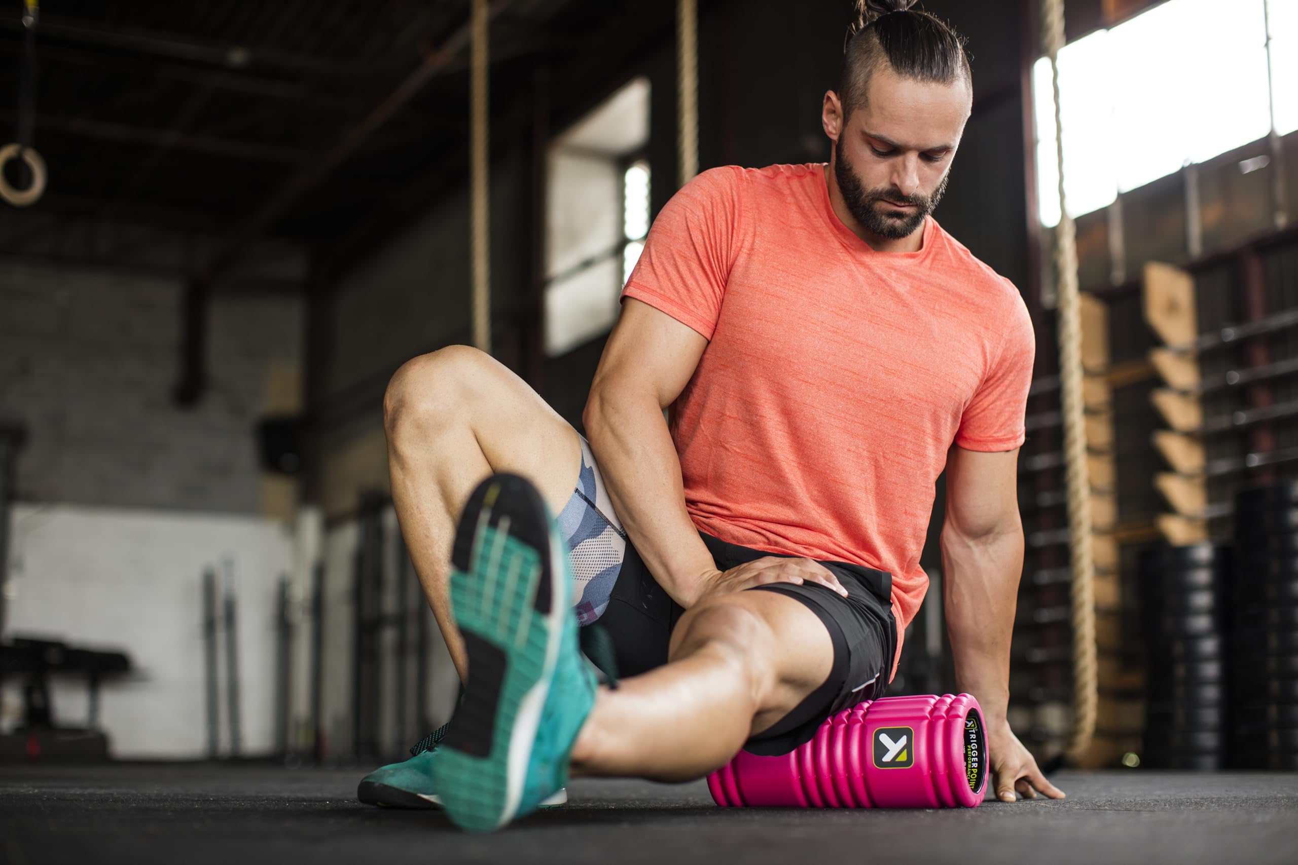 TRIGGERPOINT Performance Therapy Grid Foam Roller for Exercise, Deep Tissue Massage and Muscle Recovery, Original (13-Inch), Pink