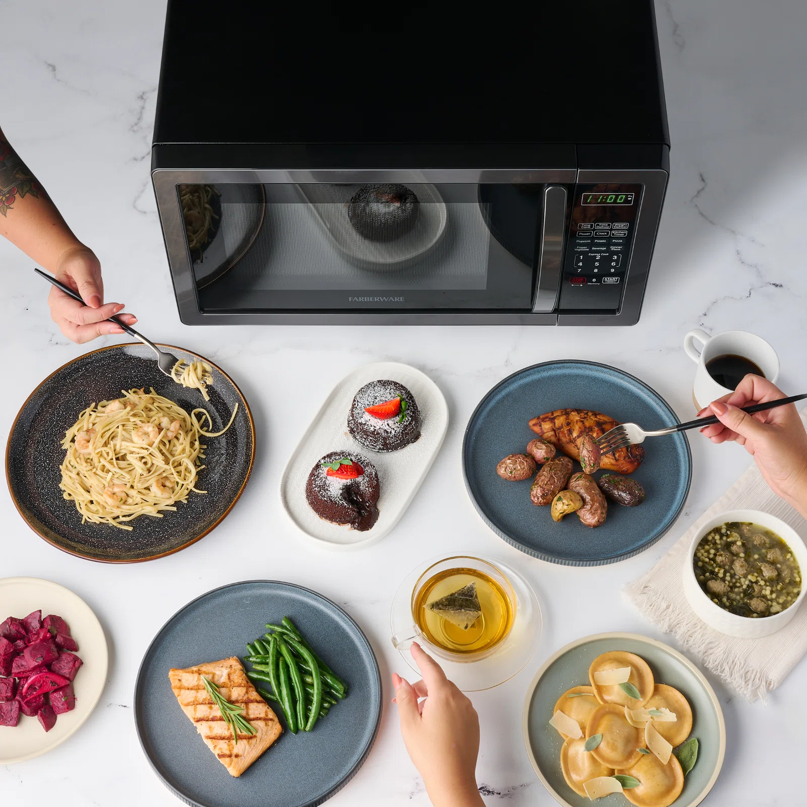 Farberware Classic Countertop Microwave Oven, 1.1 Cubic Feet cu. ft., 1000 watts, with Child Lock - Black Stainless Steel