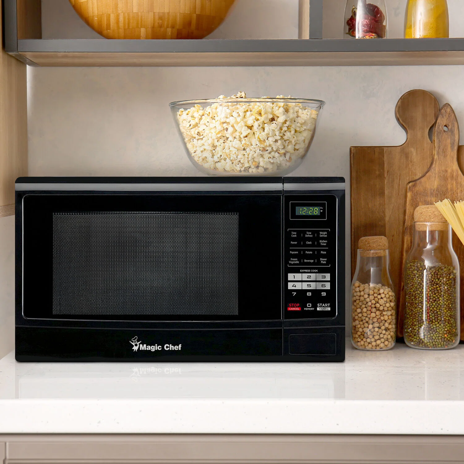Magic Chef 1.6 Cubic Feet 1100 Watt Countertop Microwave
