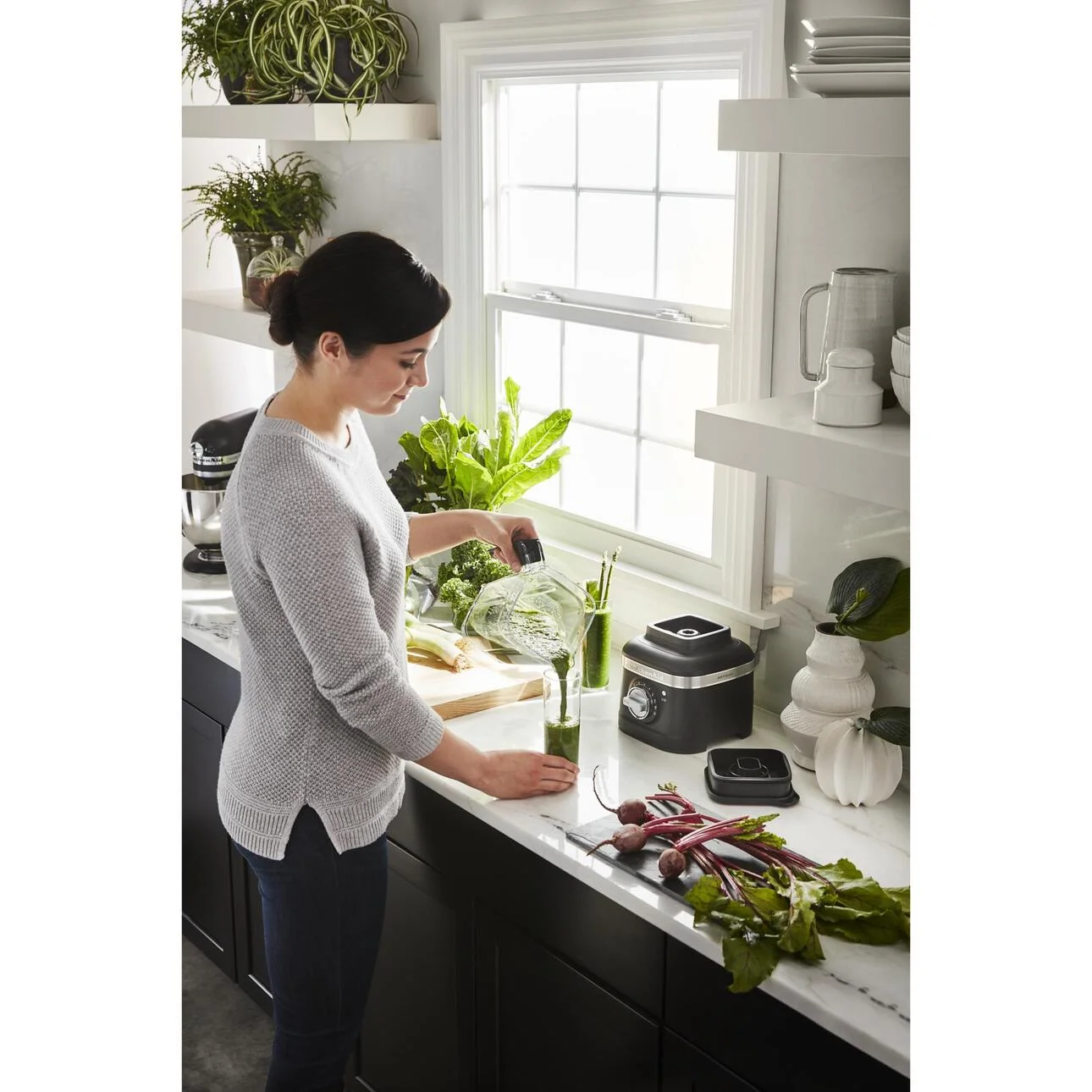 KitchenAid KSB4027 K400 Variable Speed Blender - Black