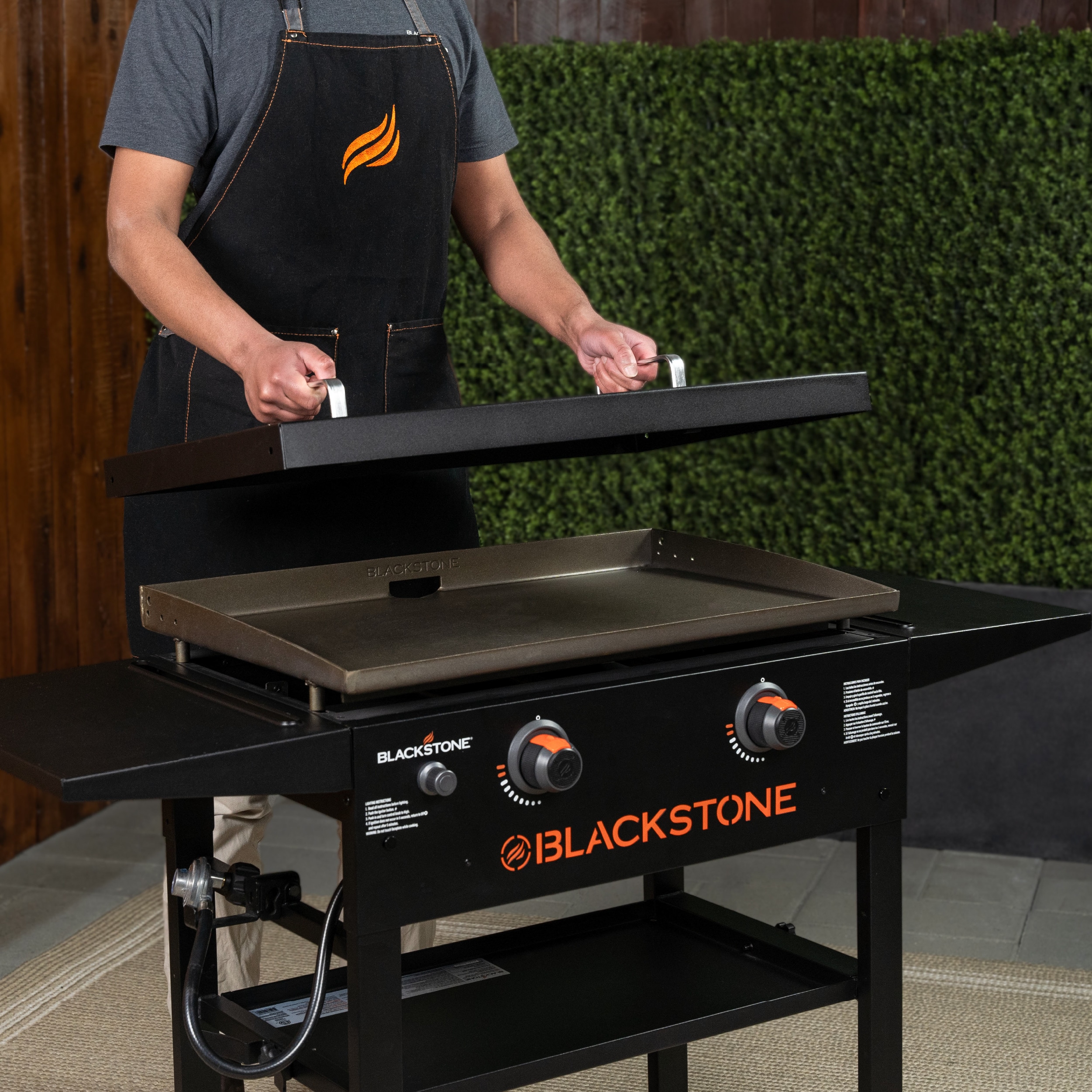 Blackstone 28" Original Griddle with Hard Cover 2 -Burner Liquid propane Flat Top Grill