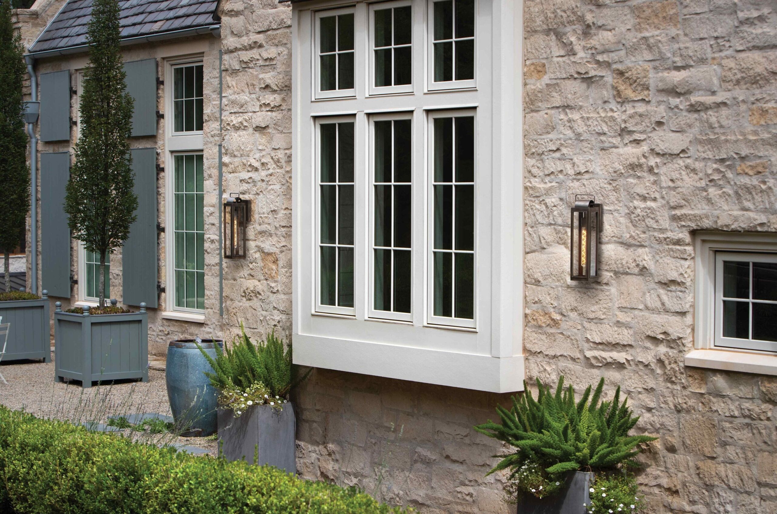 Hinkley Sag Harbor 1 -Light 21.25-in H Satin Black Hardwired Outdoor Wall Light