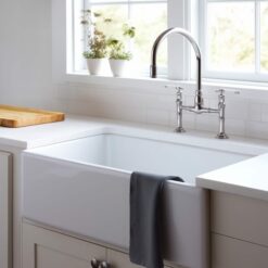SINKOLOGY Turner Undermount Farmhouse apron front 30-Inches x 18-Inches Fireclay Single bowl Kitchen Sink
