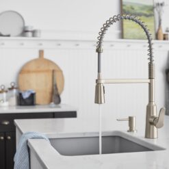 Moen Edwyn Spot Resist Stainless Single Handle Deck-mount Pull-down Kitchen Faucet with Sprayer ( Deck Plate Included ) (Soap Dispenser Included)