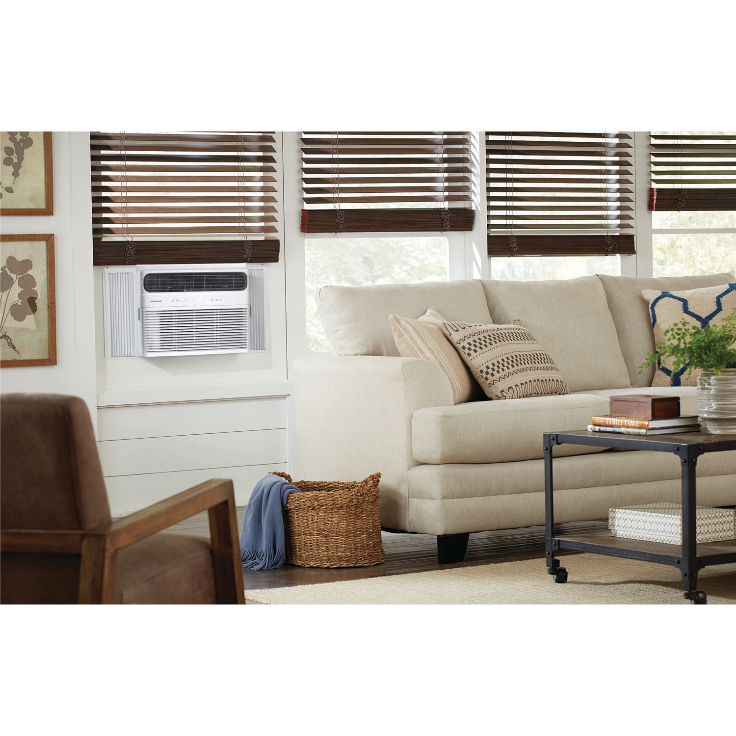 Frigidaire 550-sq ft Window Air Conditioner with Remote ( 115-Volt , 12000-BTU ) Wi-Fi enabled