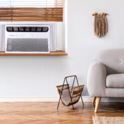 Hisense 700-sq ft Window Air Conditioner with Remote ( 115-Volt , 14000-BTU ) Wi-Fi enabled