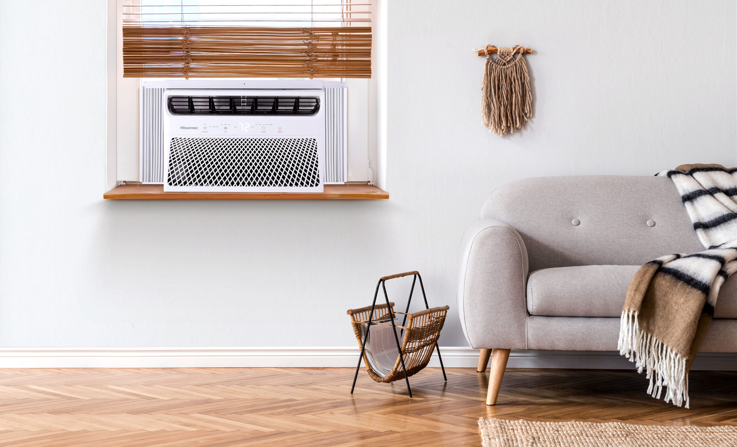 Hisense 700-sq ft Window Air Conditioner with Remote ( 115-Volt , 14000-BTU ) Wi-Fi enabled